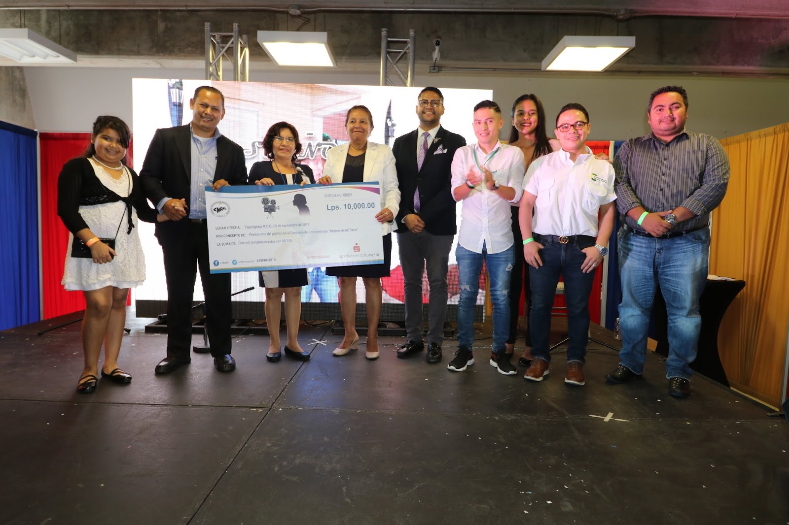 UNIVERSIDAD METROPOLITANA DE HONDURAS.. GANA POR SEGUNDO AÑO FESTIVAL