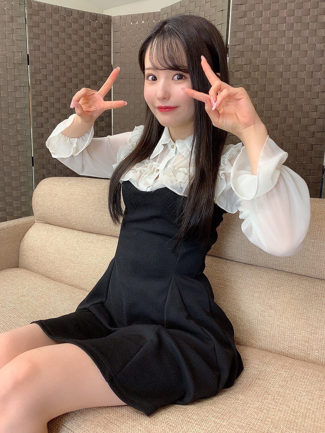 생각보다 키 큰 AV배우 - 디쁠