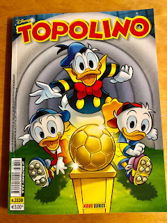 Disegno Di Qui Quo Qua Con Palla Da Colorare Per Bambini Disegnidacolorareonline Com