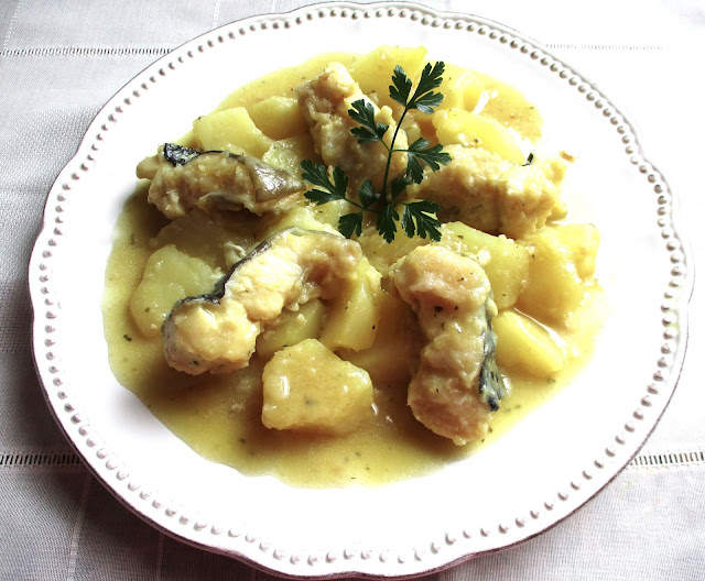 Aquí se cocina Congrio guisado con patatas
