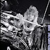 Pagini de rock: Steven Adler, fostul toboşar al legendarei trupe Guns N 'Roses împlineşte cinci decenii (video)