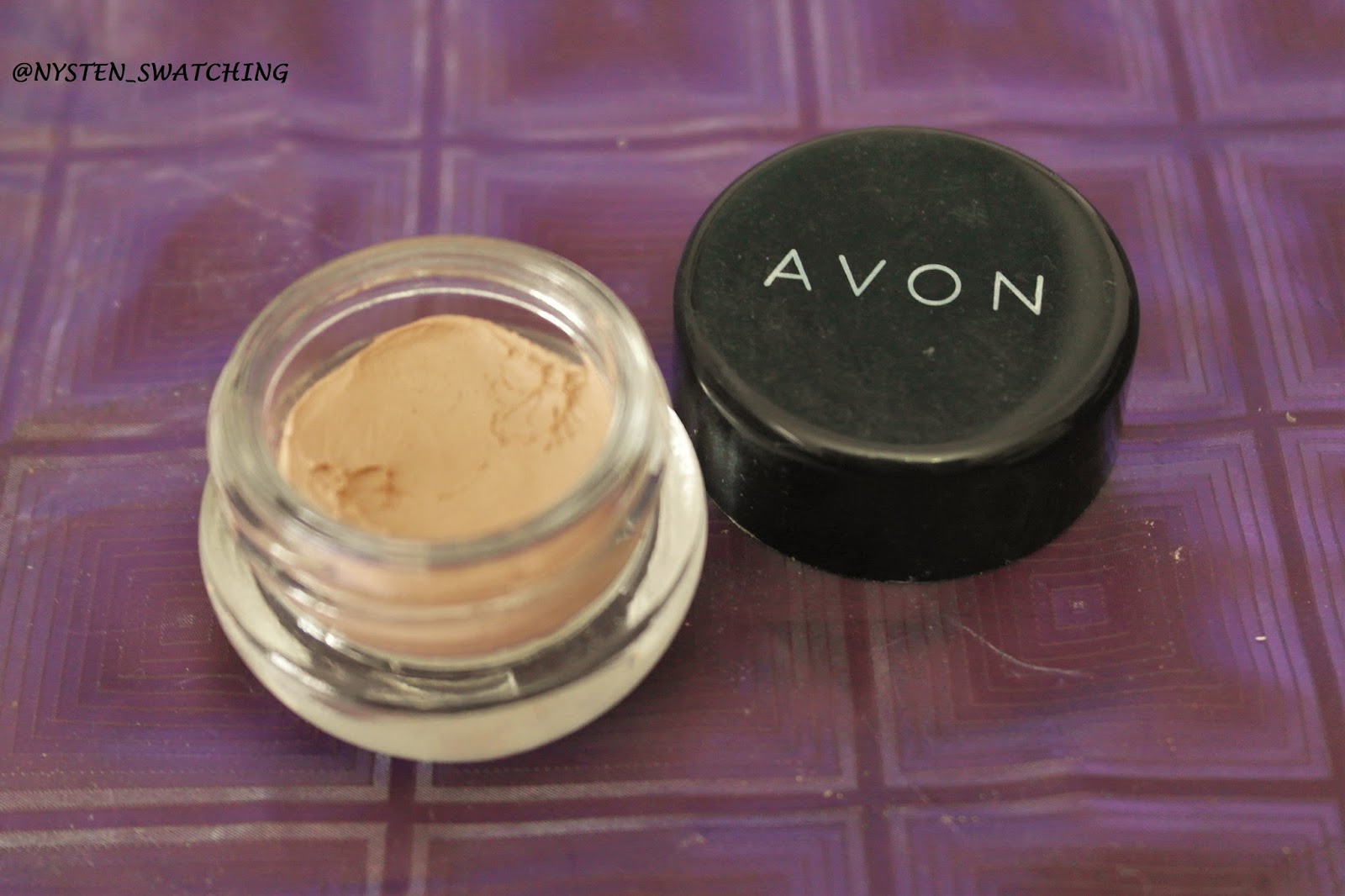 Swatching Review Avon eyeshadow primer