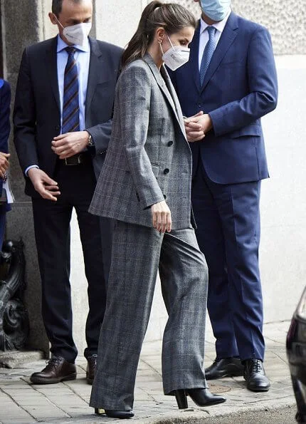 Hugo Boss jalorra glen check double breasted wool Prince of Wales blazer print. Felipe Varela camel cashmere coat