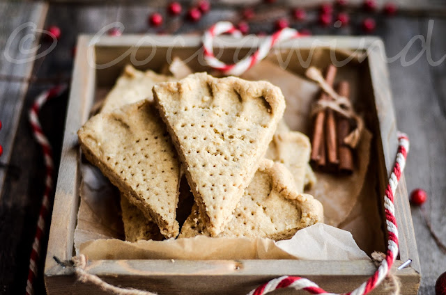 Spiced Shortbread Cookies - Cocoawind