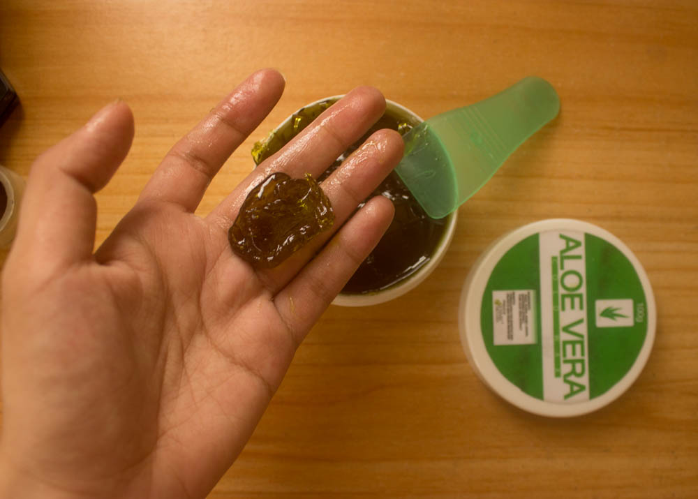 How to Keep Your Underarms Hair Free (Aloe Vera Cold Wax Review