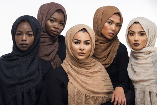Warna Kulitmu Tidak Sesuai dengan Hijabmu? Mungkin “Skin” Inilah Solusinya Warna Kulitmu Tidak Sesuai dengan Hijabmu? Mungkin “Skin” Inilah Solusinya