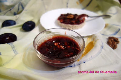 DULCEAȚA BUNICII ( DE PRUNE CU NUCI )