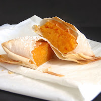  Travesseiros de ovos moles com amêndoa