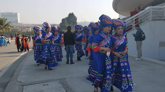 Hạ Long: Hơn 600 người Trung Quốc tụ tập, trình diễn trang phục áo dài trái phép