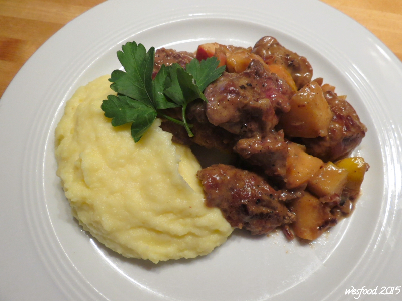 WesFood - Herr Westerhausen kocht ...: Hähnchenleber mit Apfel, Zwiebel ...