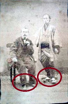 Fotografía Post mortem de dos hombres en el siglo XIX.  Todocolección.