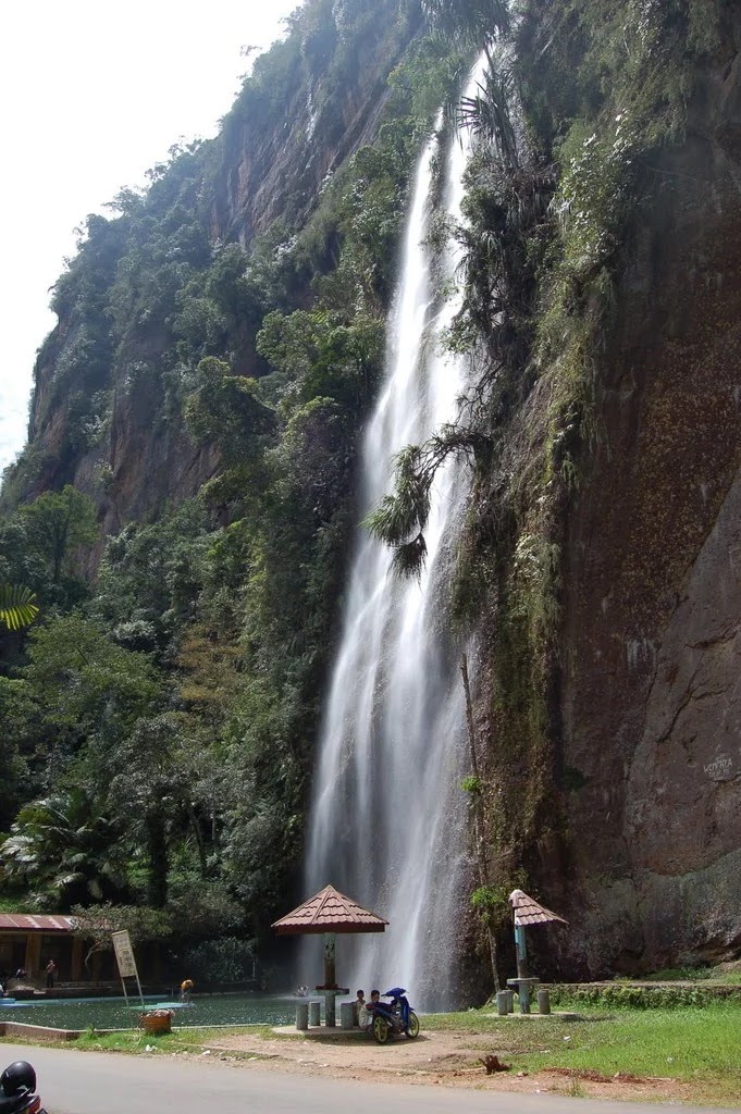 Air Terjun Lembah Harau - Lima Puluh Koto