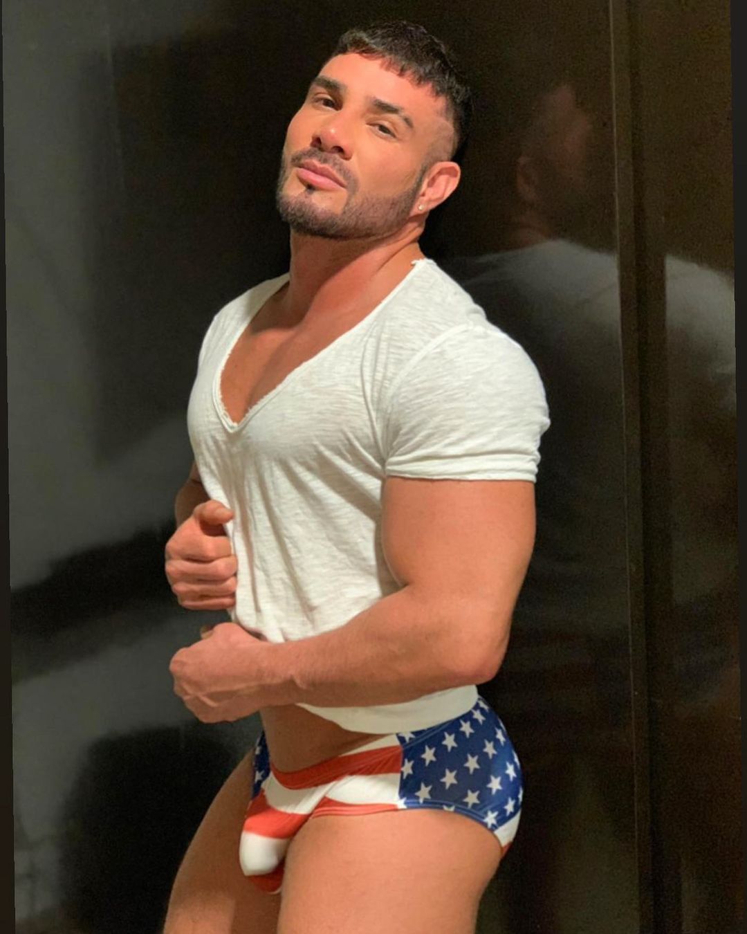 90342465_208291400485650_363953198396159