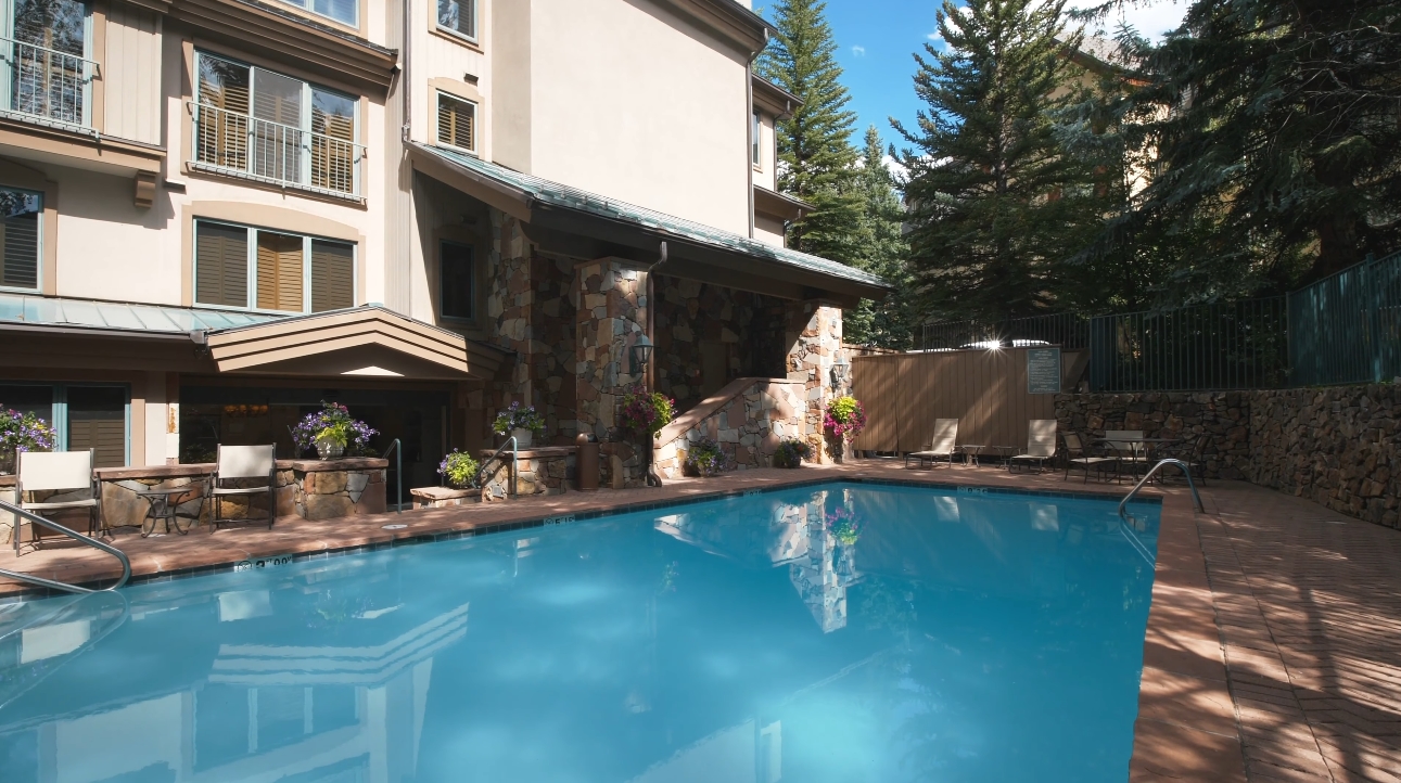 Condo Interior Design Tour vs. 384 W Gore Creek Drive #6 | Vail Village, CO | Listed by Malia Cox Nobrega