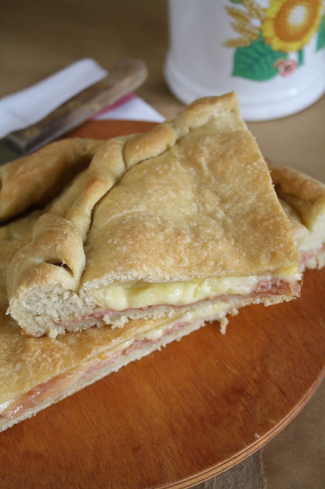 LA MIA FOCACCIA PROSCIUTTO E FORMAGGIO La tavola imbandita...loving cooking...