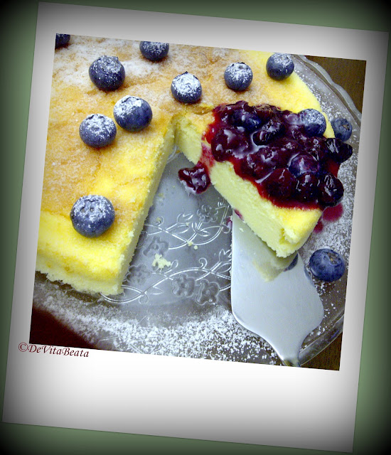 Cotton Soft Tokyo Cheesecake with Fresh Blueberry sauce