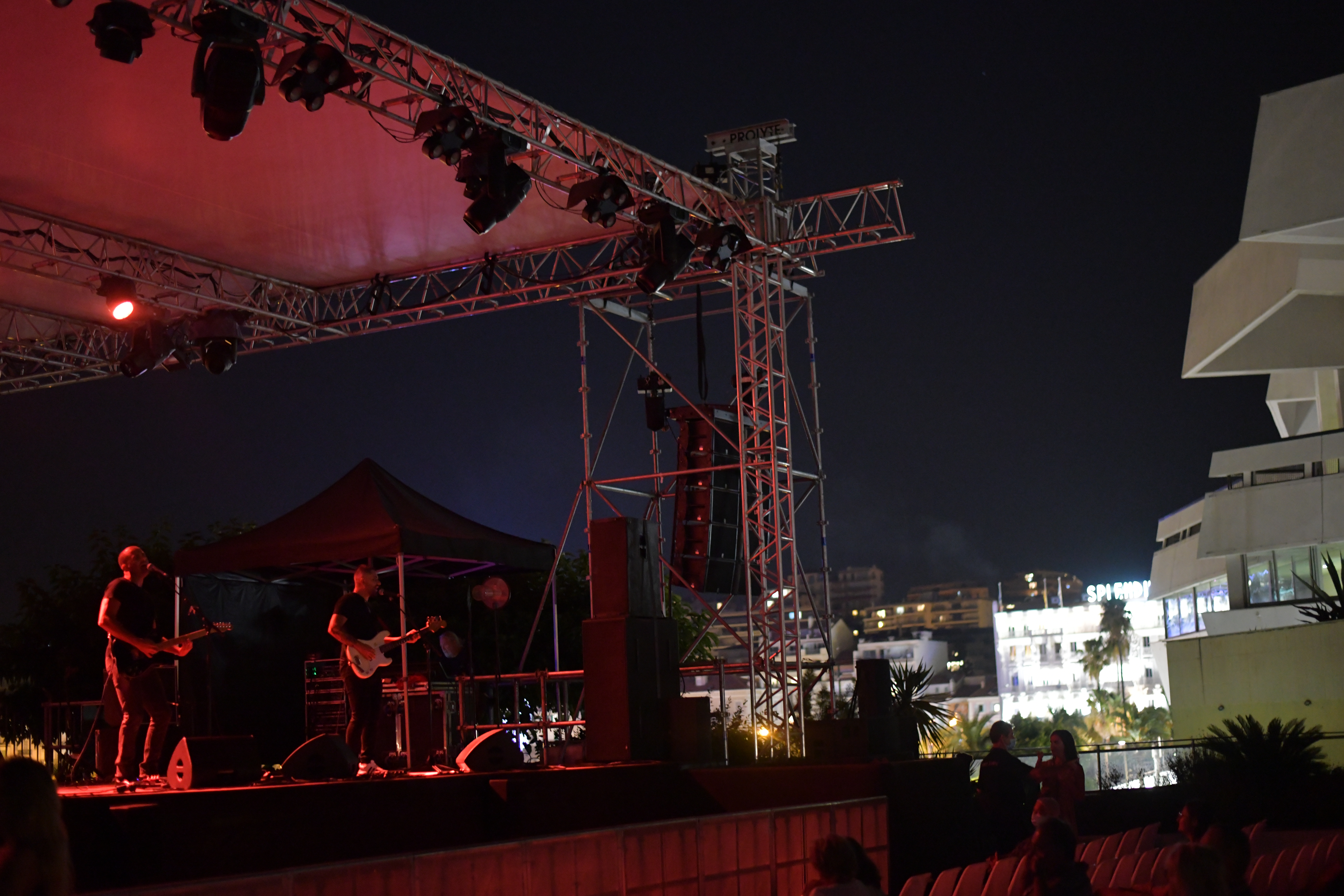 L’attribut alt de cette image est vide, son nom de fichier est DSC_8909.JPG.