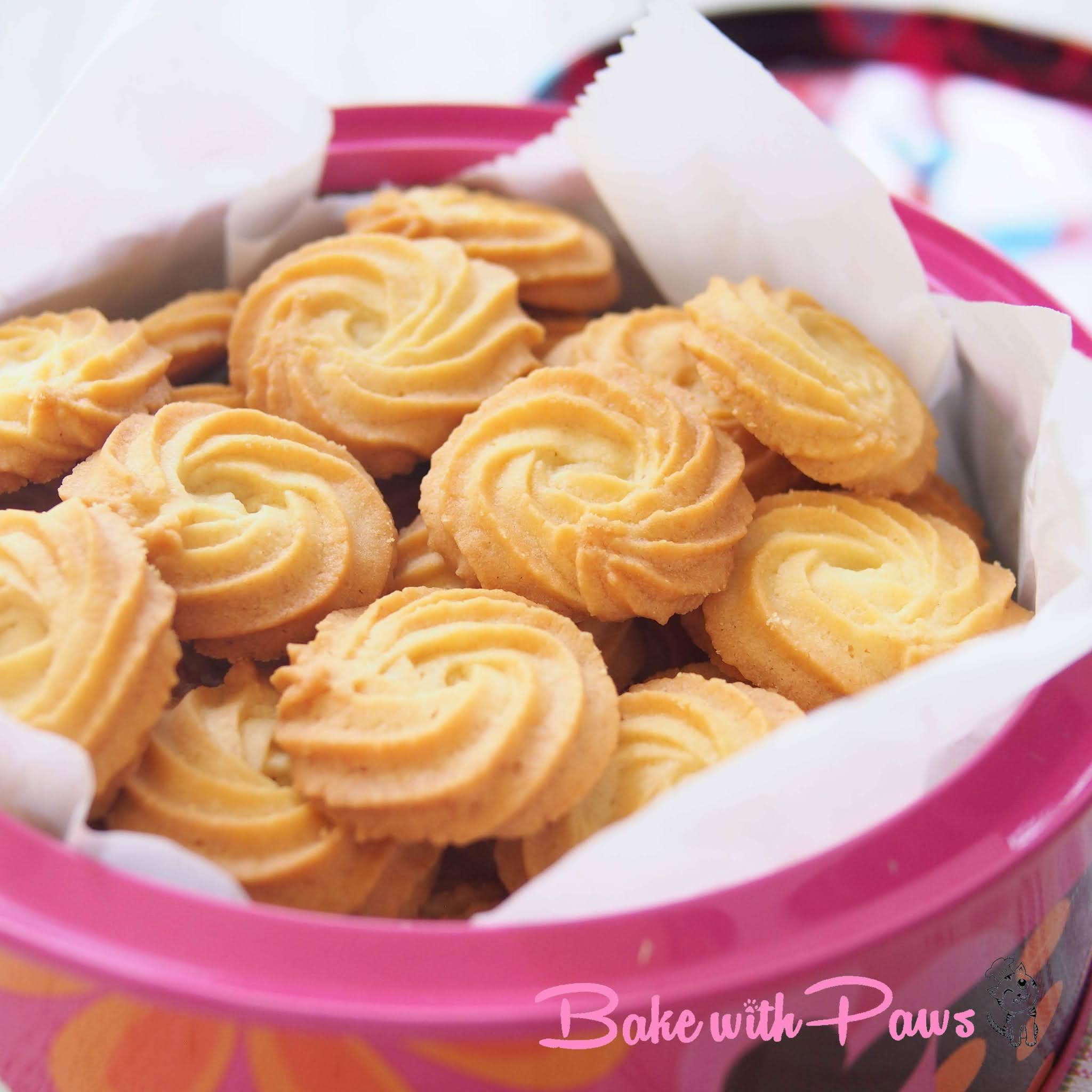Crispy Butter Cookies BAKE WITH PAWS