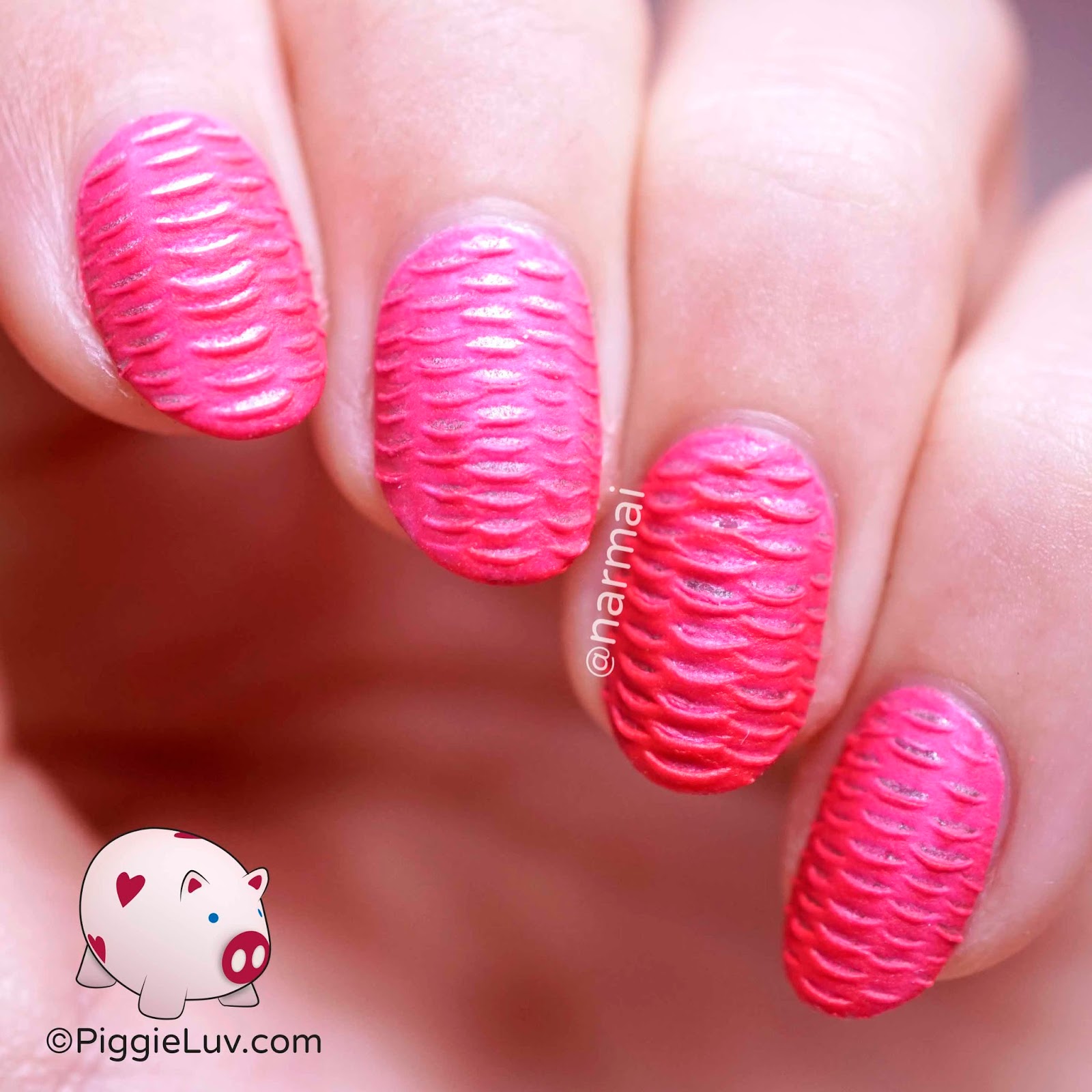 PiggieLuv: Nail art using silicone brushes