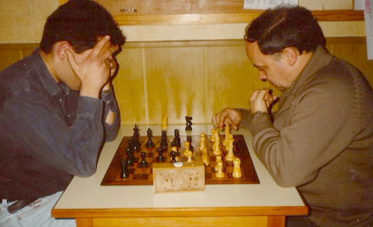 PArtida de ajedrez Joaquim Travesset Ribera - Jaume Anguera Maestro