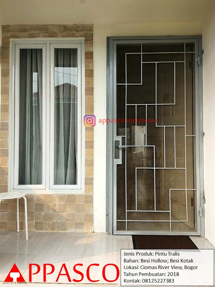 20 Pintu Hollow Minimalis