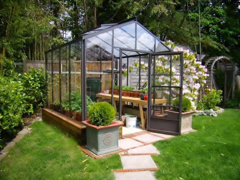 How to Build a Greenhouse for Under $100