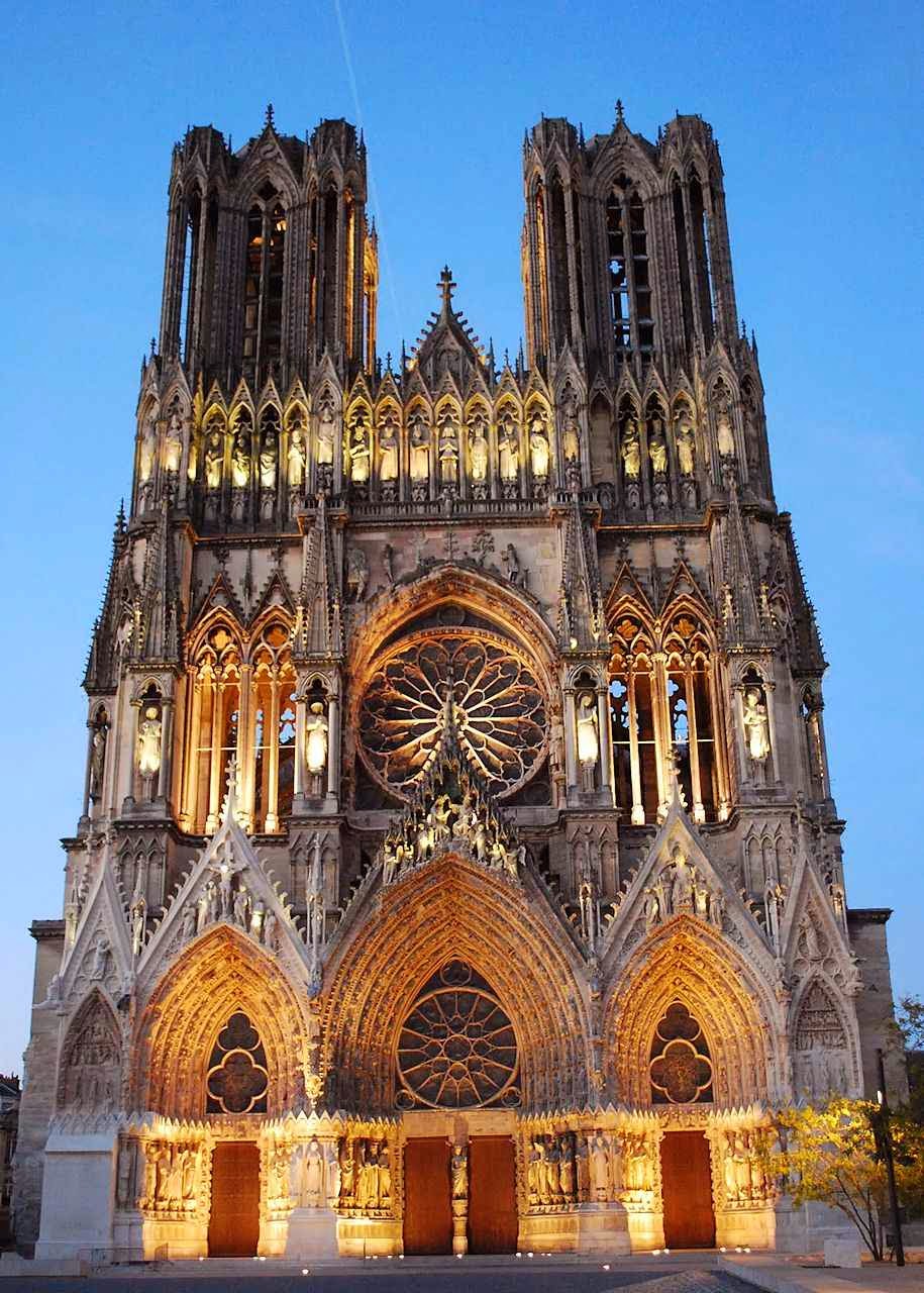 Catedrais Medievais: Catedral de REIMS: fatos simbólicos marcam a ...