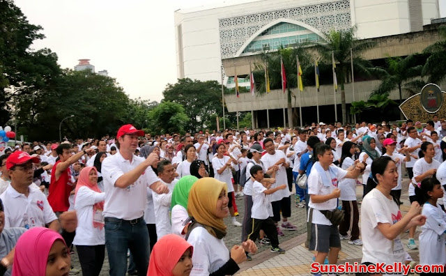 Tesco Walk, Walk For Life 2013, Fitness, charity walk, Clubcard Cop Cop Day Challenge, university of malaya, help children with leukaemia