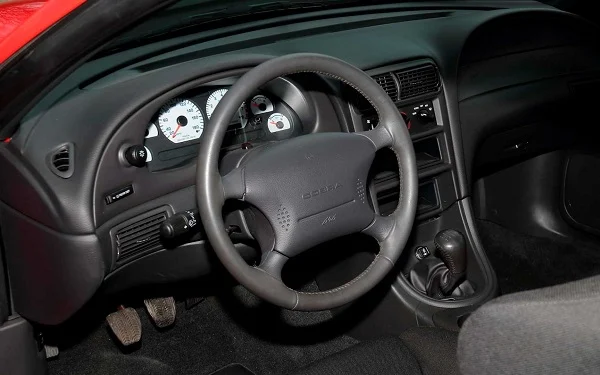 Interior Ford Mustang SVT Cobra R 2000