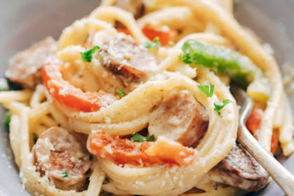 CREAMY CAJUN SAUSAGE LINGUINE