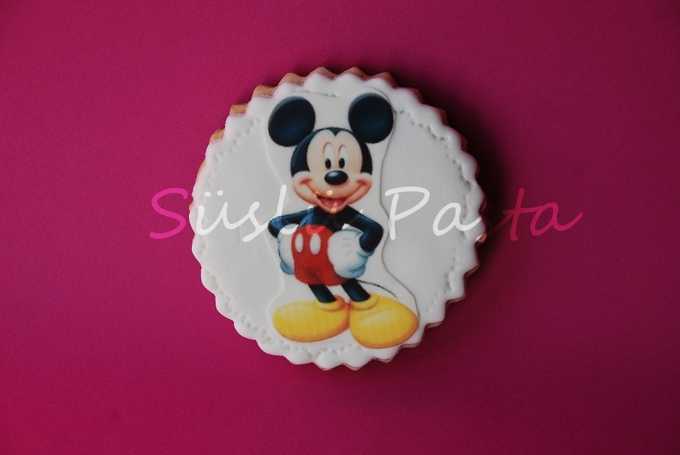 Süslü Pasta Fotoğraflı Kurabiyeler