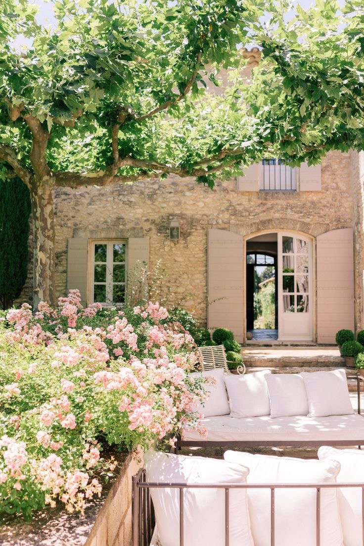 Weekday Wanderlust: Dreams of Provence