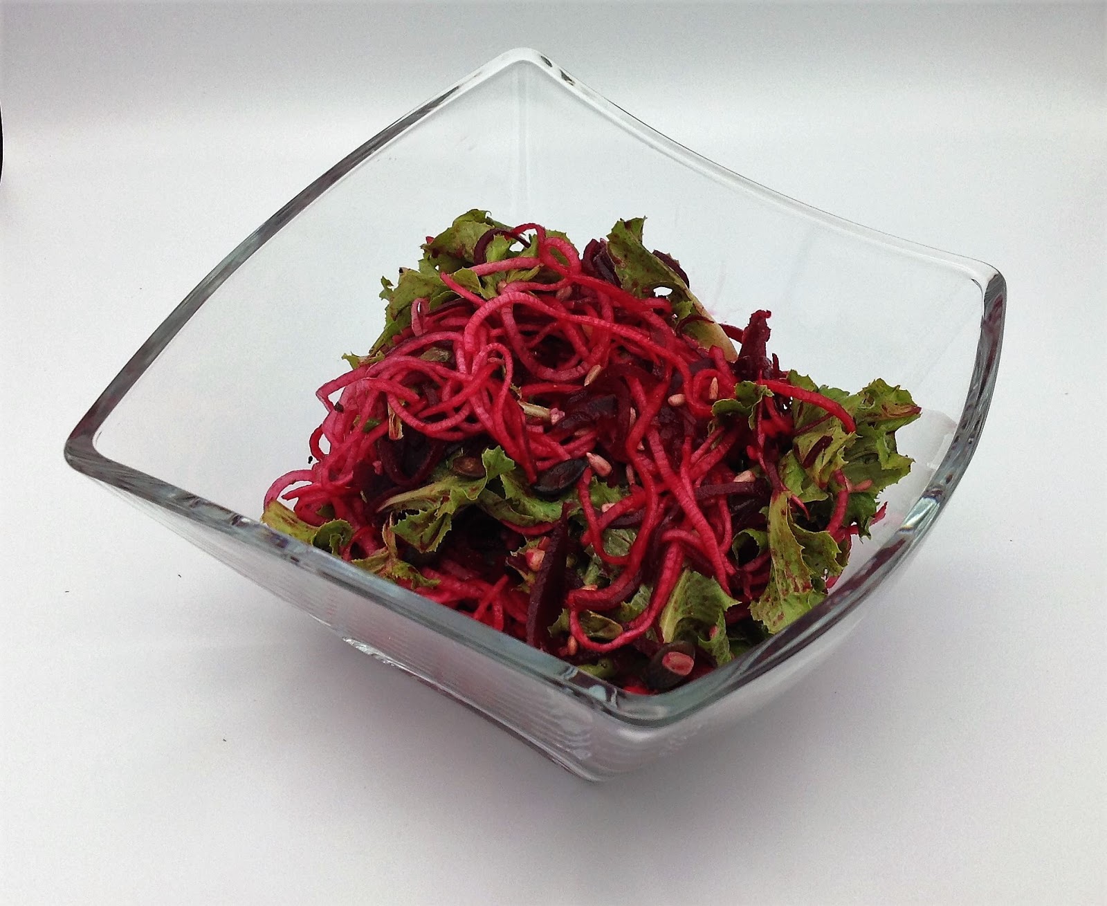 Wessels low carb Welt: Pflücksalat mit Rettich und Rote Bete
