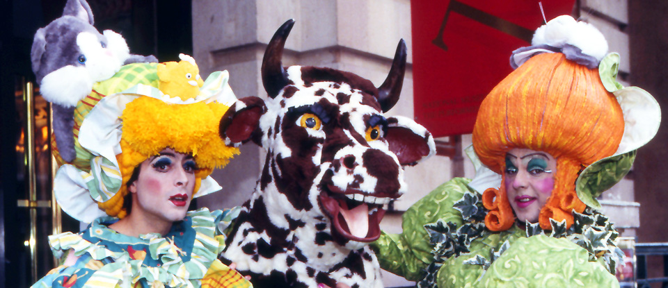 Kenapa Pantomime Identik Dengan Hitam Dan Putih Ini Jawaban Lengkapnya