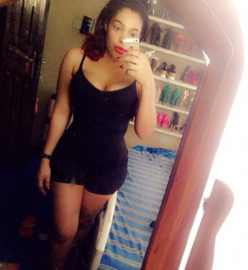 Sophia, Ex-Wife To Movie Producer, Tchidi Chikere Flaunts Hot Bod In Sexy Mirror Selfie image image