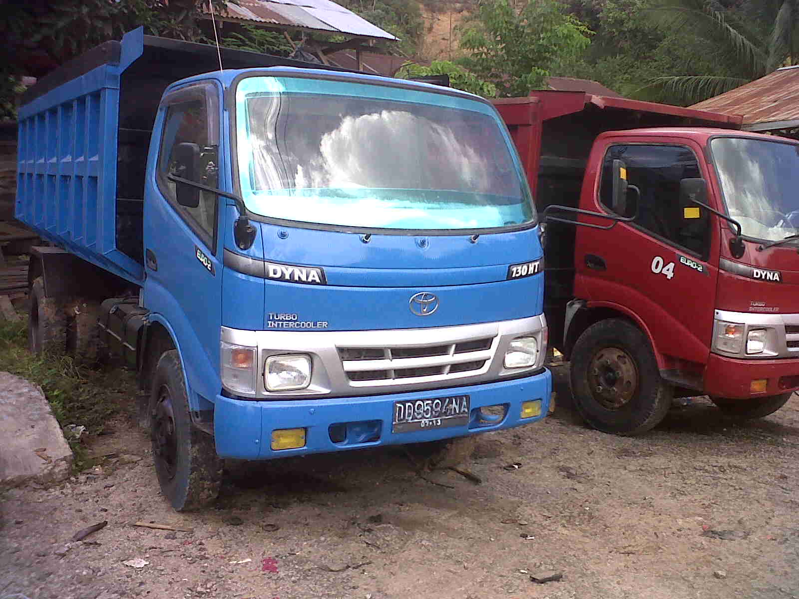 IKLAN BISNIS SAMARINDA Dijual Dump Truck Toyota Dyna 2008 
