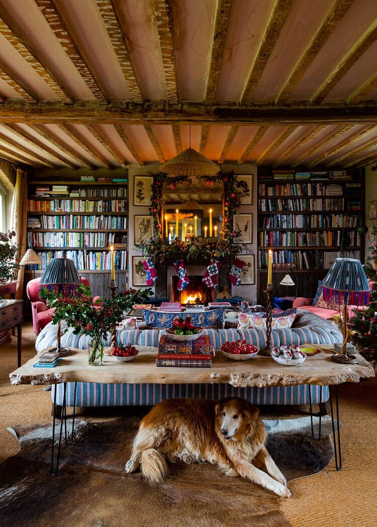 A Cozy English Cottage Decorated For Christmas