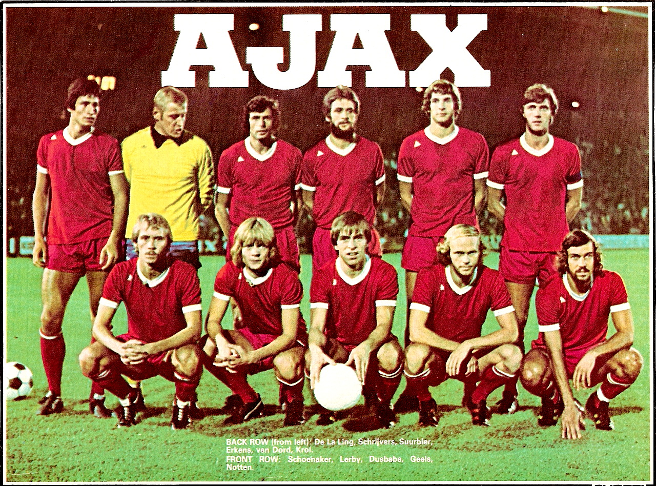 EQUIPOS DE FÚTBOL AJAX DE ÁMSTERDAM en la temporada 197677