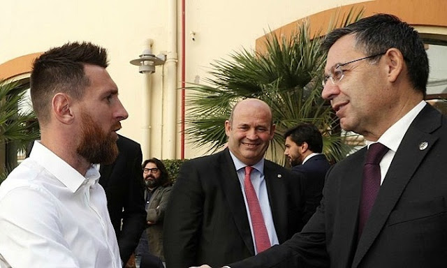 Ban lãnh đạo Barca chia rẽ vì Messi Barca