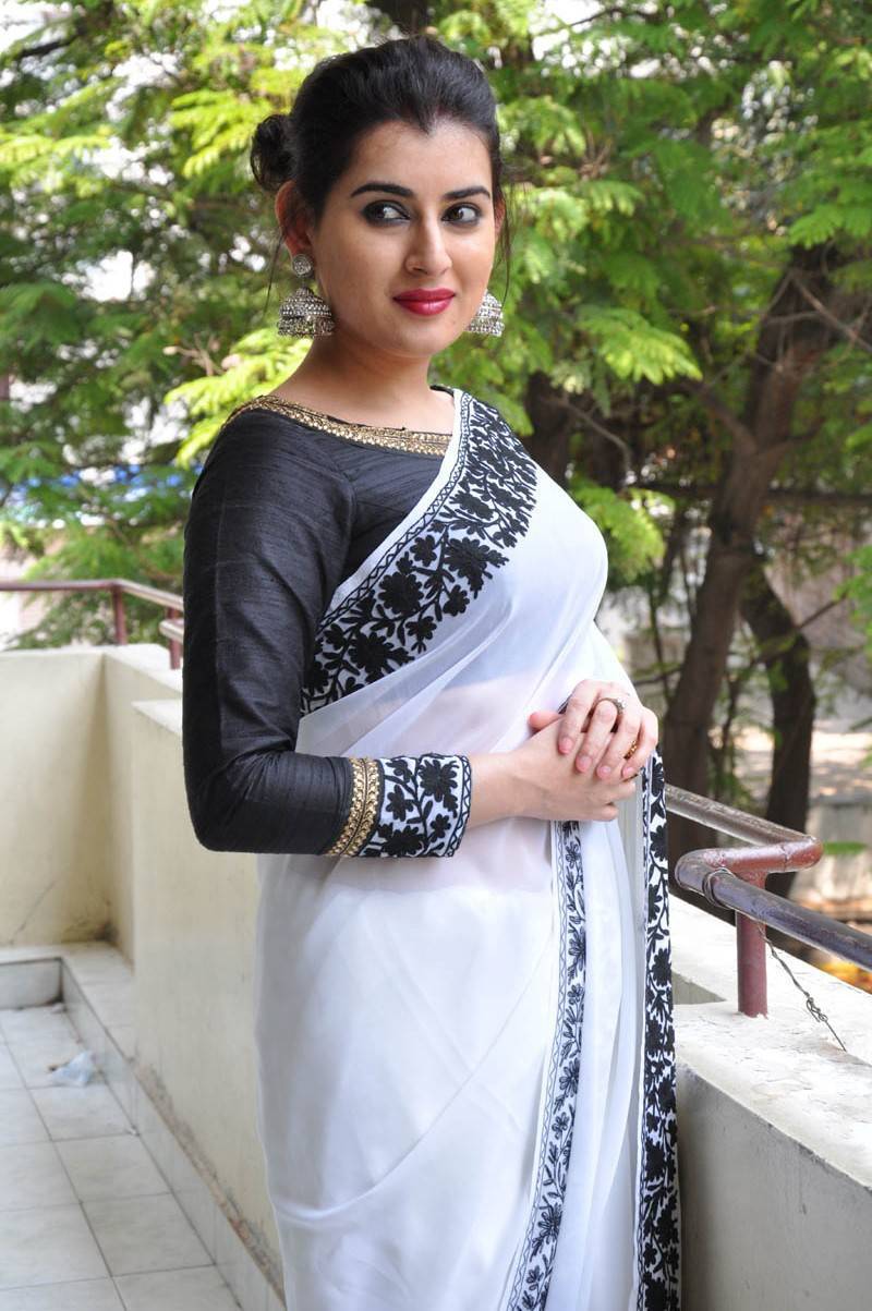 Archana Veda Hot Photos In White Saree
