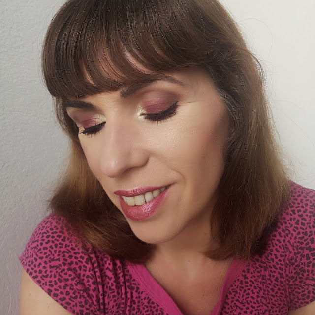 Volviendo a disfrutar de... Dreamy, de Nabla (Looks paso a paso) 10 look 02 ojos cerrados