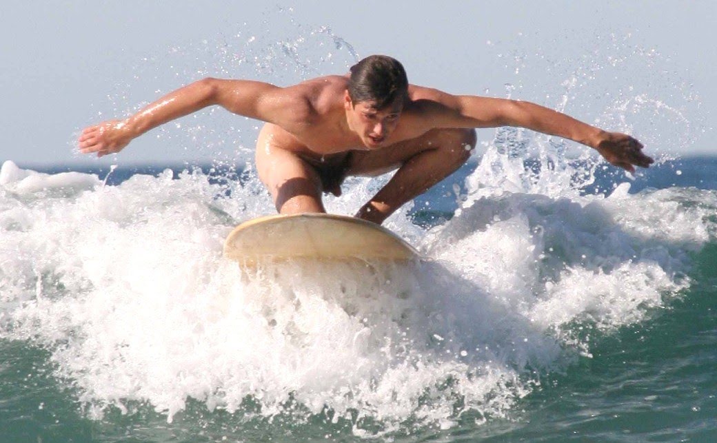 Nude Surfing.