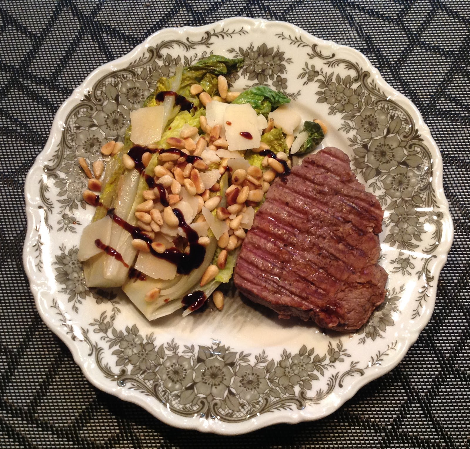 Wessels low carb Welt: Gebratene Romana Salatherzen &amp; Rindersteak