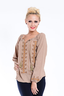 tinuta-cu-motive-traditionale-2