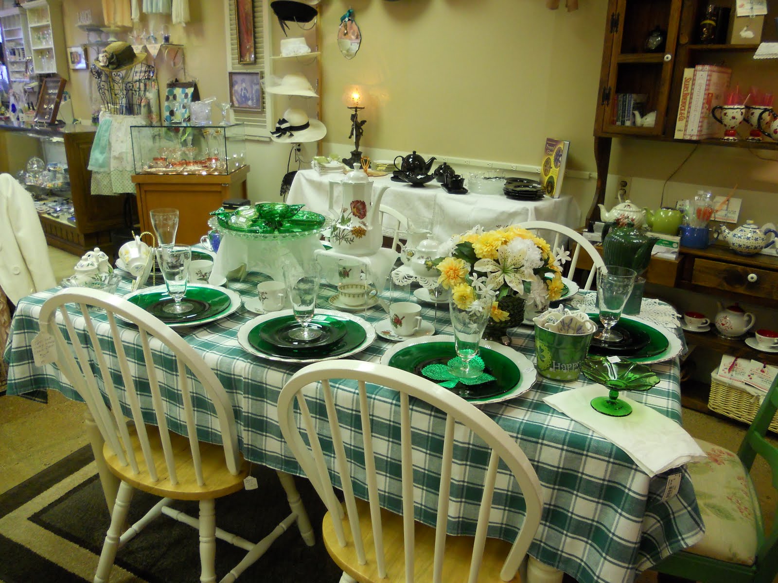 Barb's Tea Shop St. Patrick's Day tea table Irish tea, Irish linen