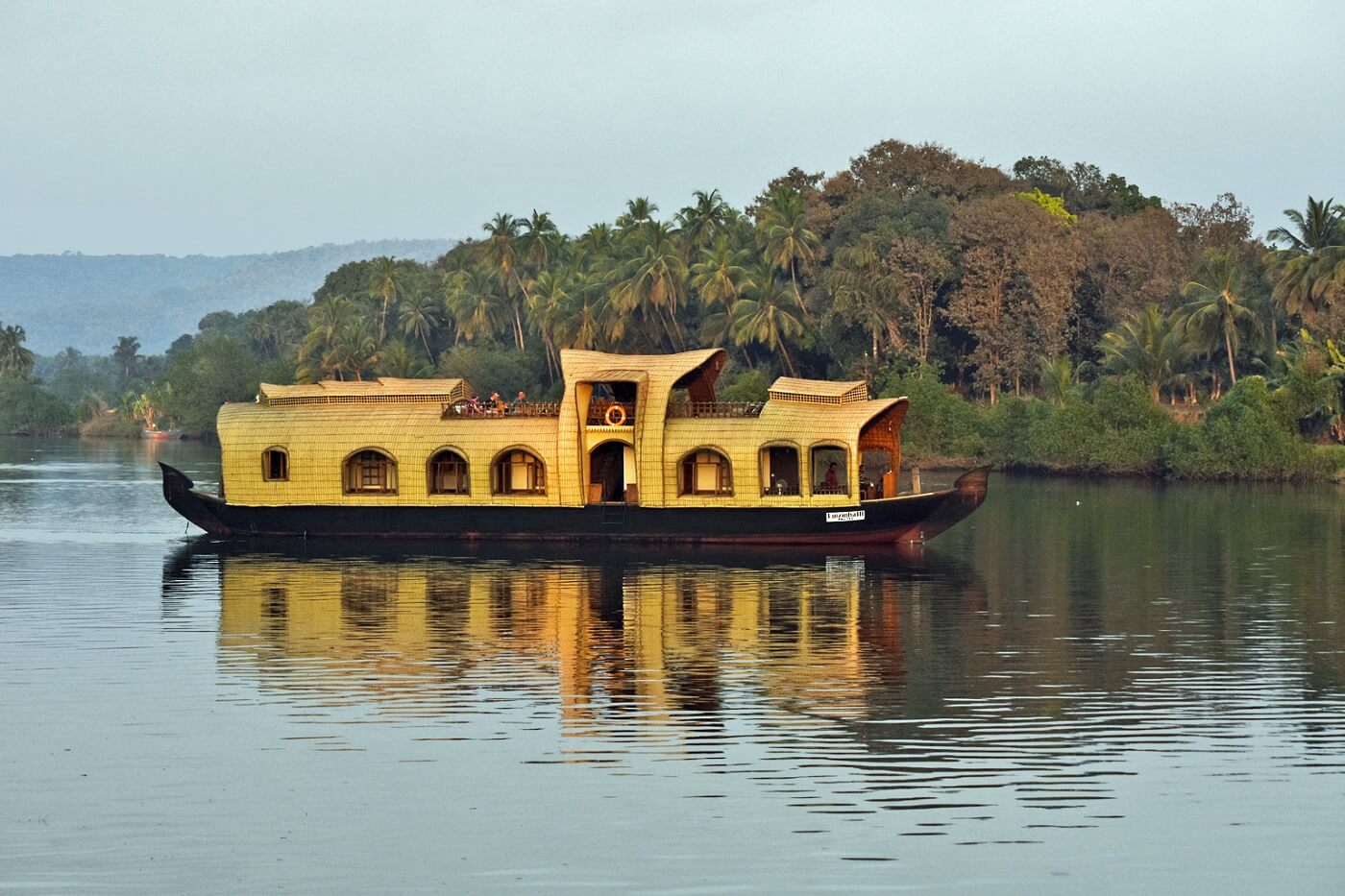 India Tour Packages Top Houseboat Destinations in India