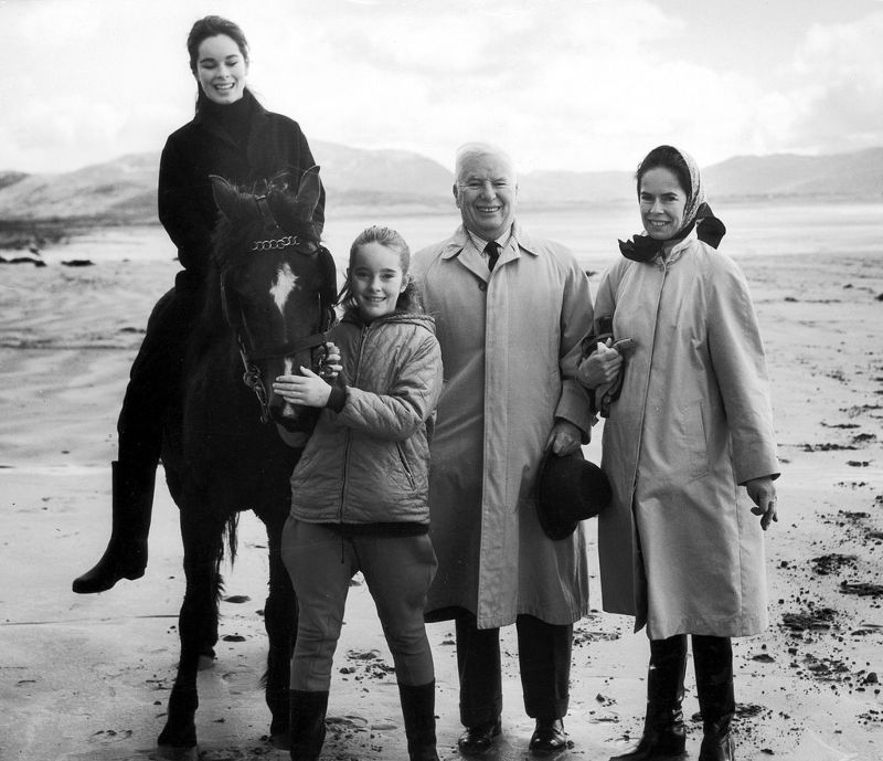 Beautiful Photos of Charlie Chaplin and His Last Wife Oona O’Neill During Their Marriage Beautiful Photos of Charlie Chaplin and His Last Wife Oona O’Neill During Their Marriage