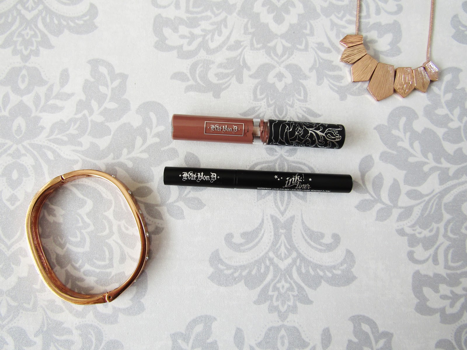 Kat Von D Bow N Arrow Set Review A Blushing Beauty Blog