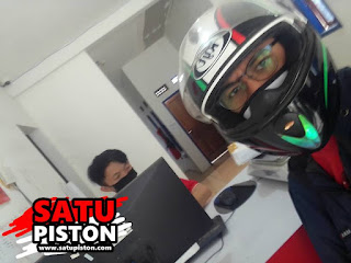 Keluhan J&T: Salah Tempel Stiker Resi, 3 Pihak Langsung Rugi !!! Keluhan J&T: Salah Tempel Stiker Resi, 3 Pihak Langsung Rugi !!!
