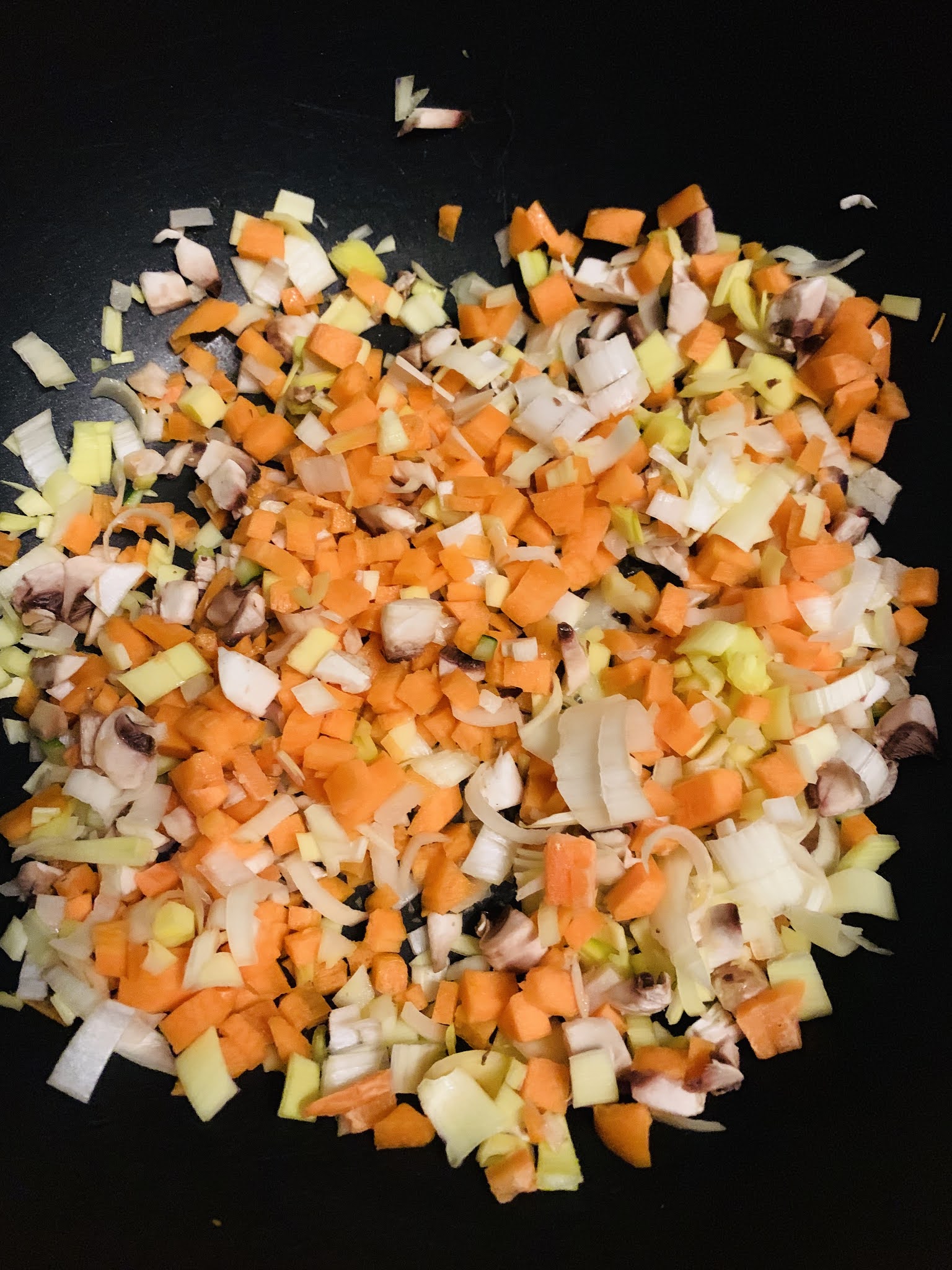 BOUILLON DE PETITS LÉGUMES À L’OS À MOELLE